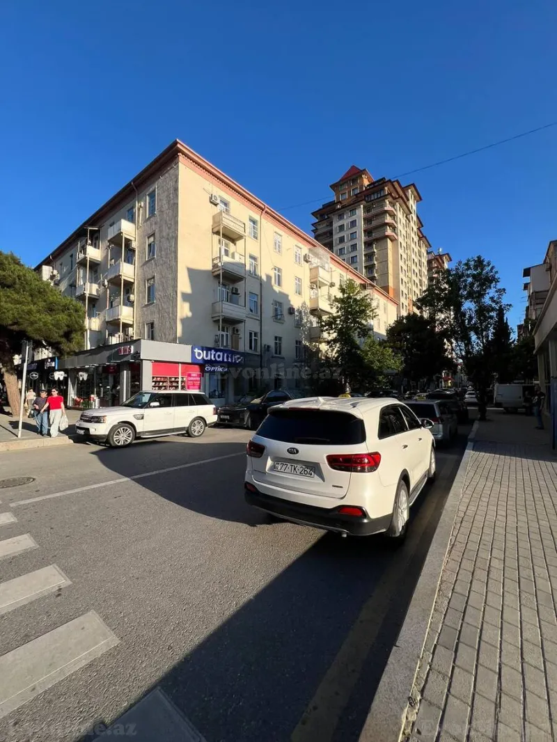 Satılır 2 otaqlı Mənzil Köhnə tikili 72 m² Qara Qarayev m. - şəkil 8