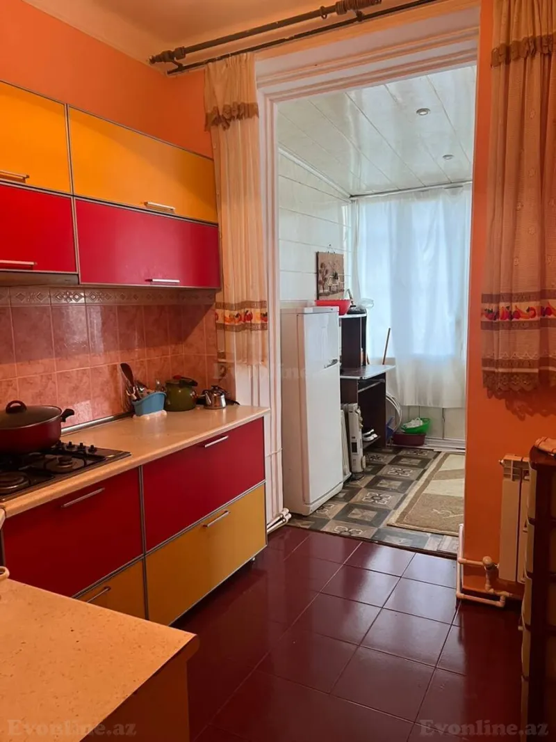 Satılır 2 otaqlı Mənzil Köhnə tikili 72 m² Qara Qarayev m. - şəkil 11