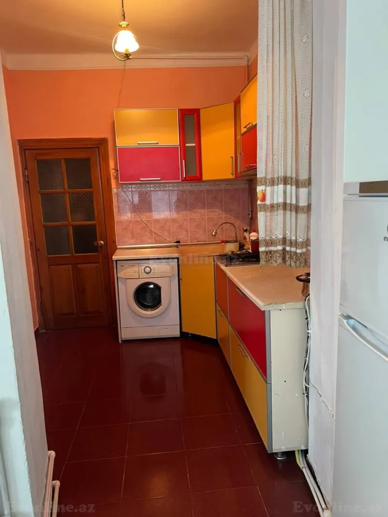 Satılır 2 otaqlı Mənzil Köhnə tikili 72 m² Qara Qarayev m. - şəkil 12