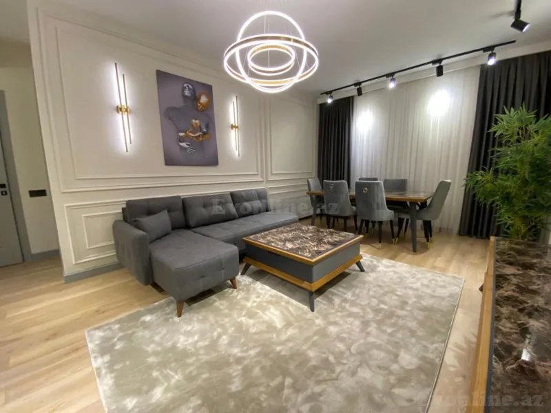3 otaqlı Mənzil 110 m² 8 Noyabr m. Kirayə verilir