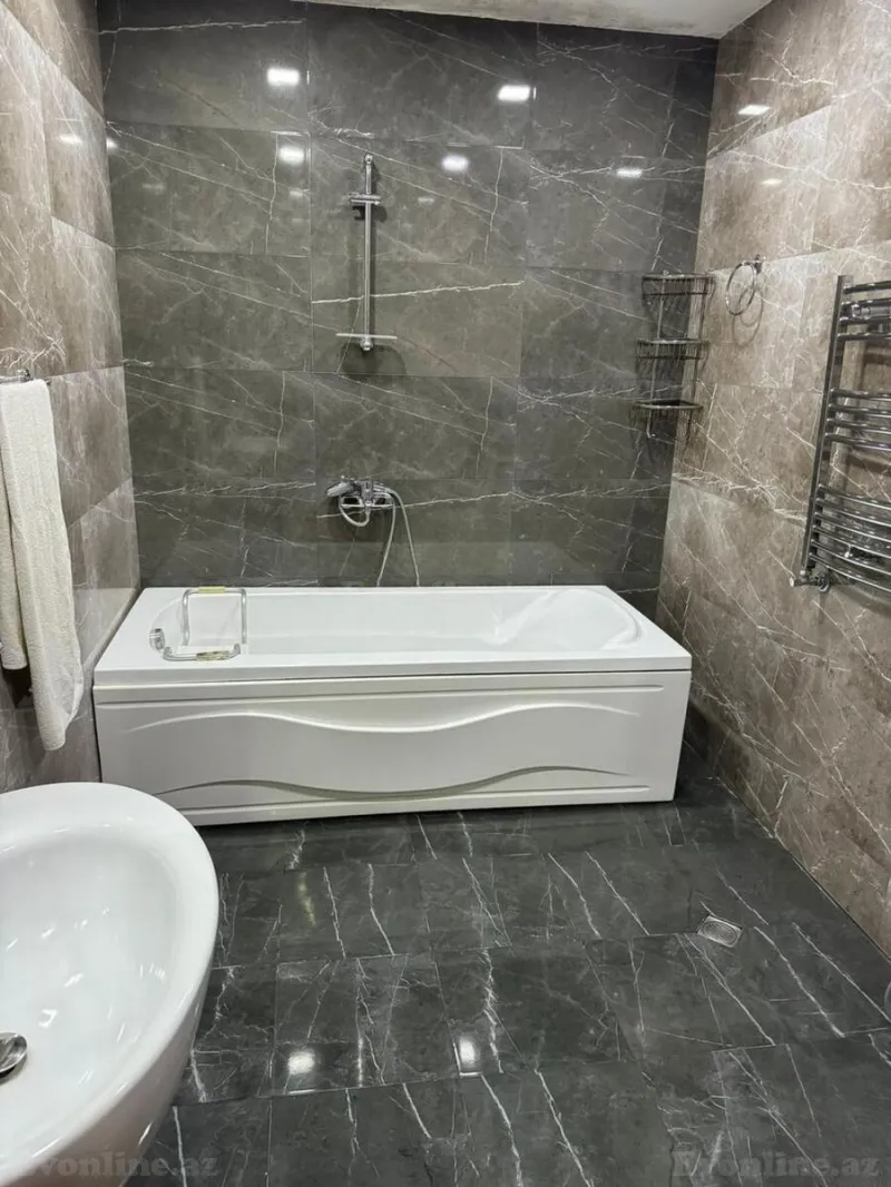 Kirayə verilir 3 otaqlı Mənzil Yeni tikili 140 m² Elmlər Akademiyası m. - şəkil 18