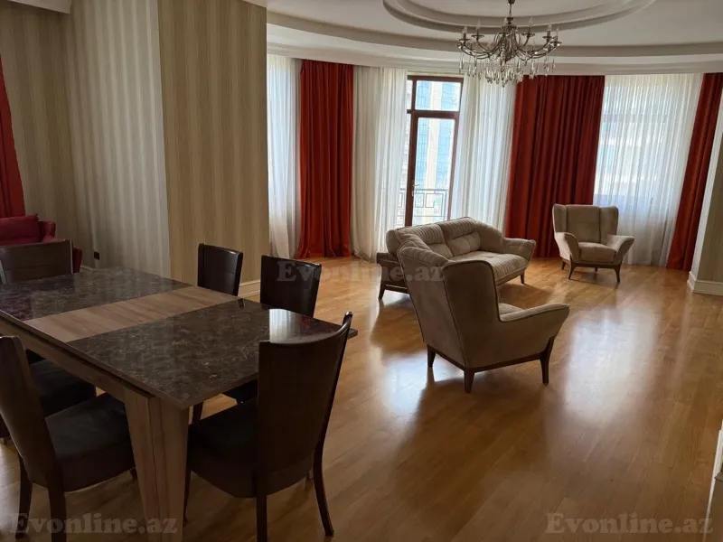 3 otaqlı Mənzil 200 m² Elmlər Akademiyası m. Kirayə verilir