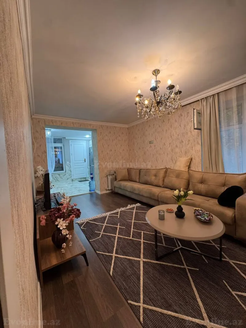 Satılır 2 otaqlı Mənzil Köhnə tikili 70 m² İnşaatçılar m. - şəkil 2