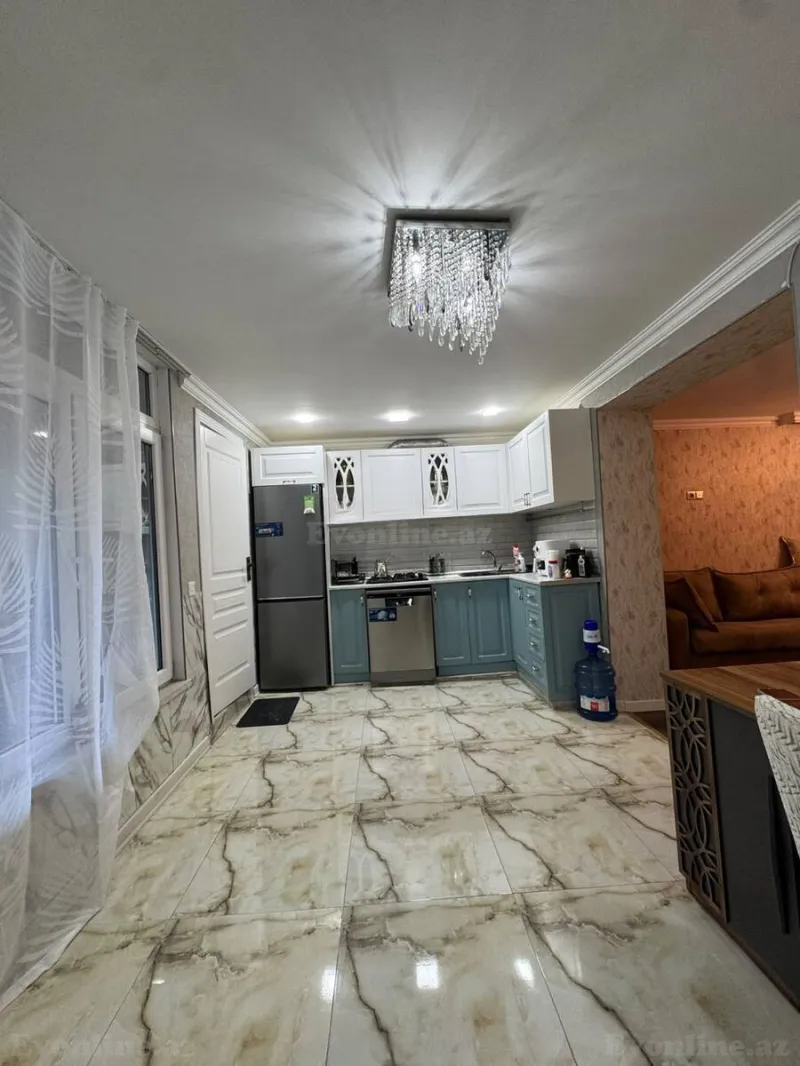 Satılır 2 otaqlı Mənzil Köhnə tikili 70 m² İnşaatçılar m. - şəkil 4