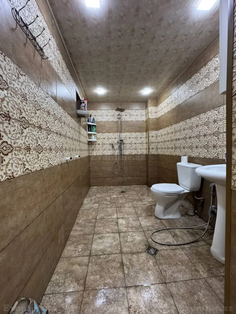 Satılır 2 otaqlı Mənzil Köhnə tikili 70 m² İnşaatçılar m. - şəkil 6