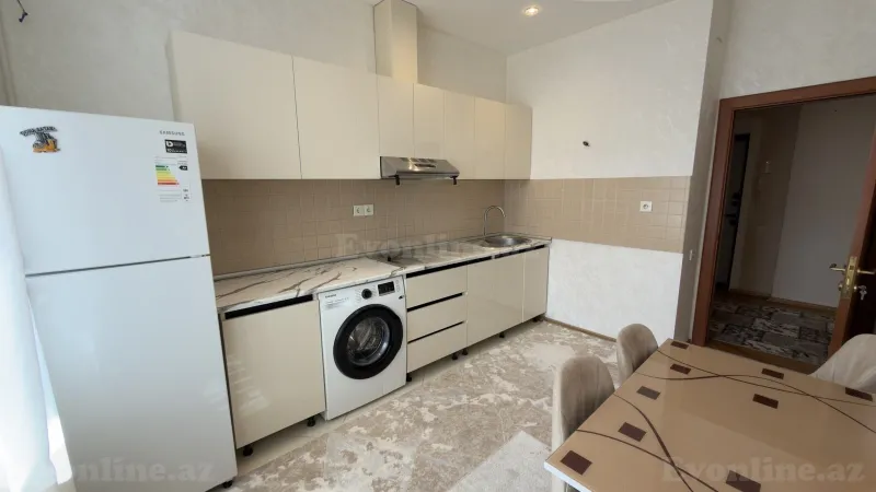 Kirayə verilir 3 otaqlı Mənzil Yeni tikili 94 m² İnşaatçılar m. - şəkil 7