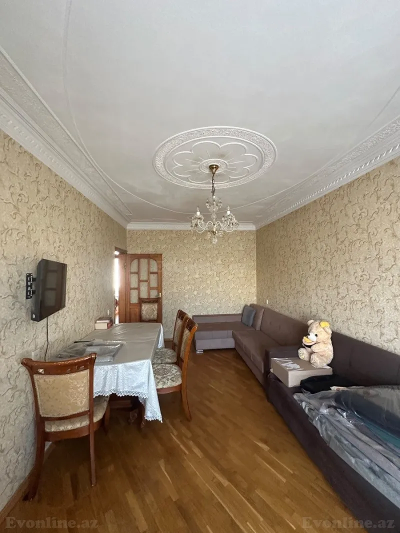 3 otaqlı Mənzil 80 m² 8 Noyabr m. Kirayə verilir