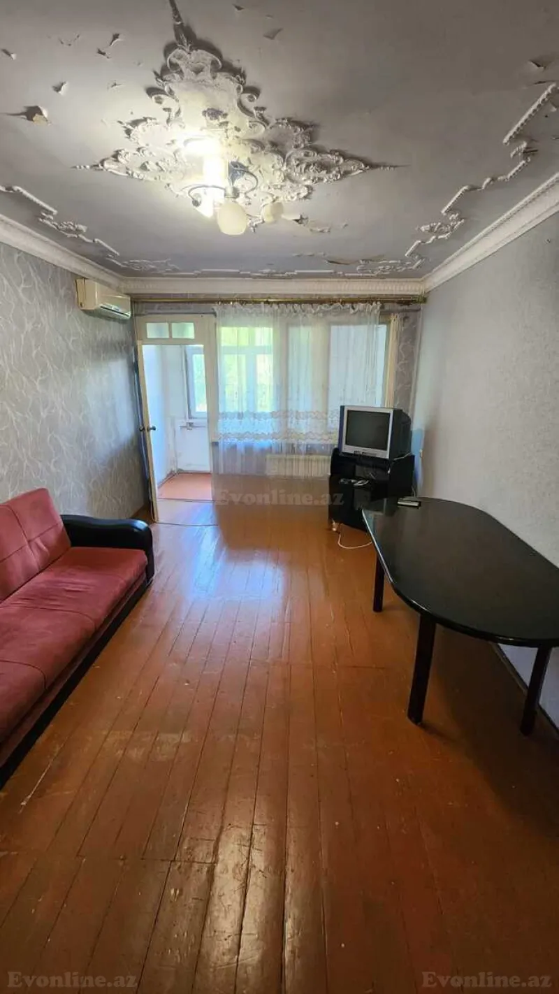 Satılır 2 otaqlı Mənzil Köhnə tikili 72 m² Gənclik m. - şəkil 4