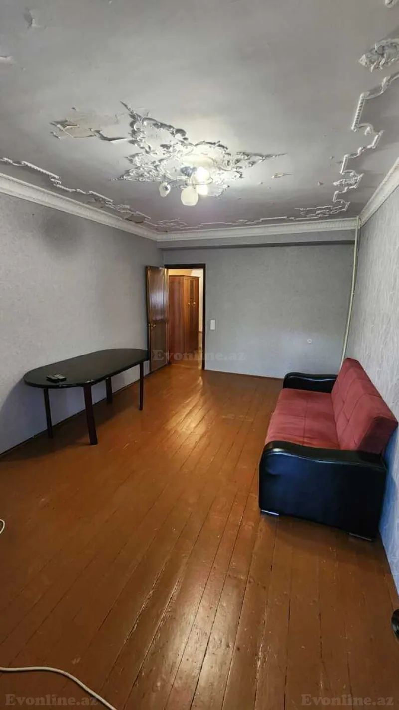 Satılır 2 otaqlı Mənzil Köhnə tikili 72 m² Gənclik m. - şəkil 5