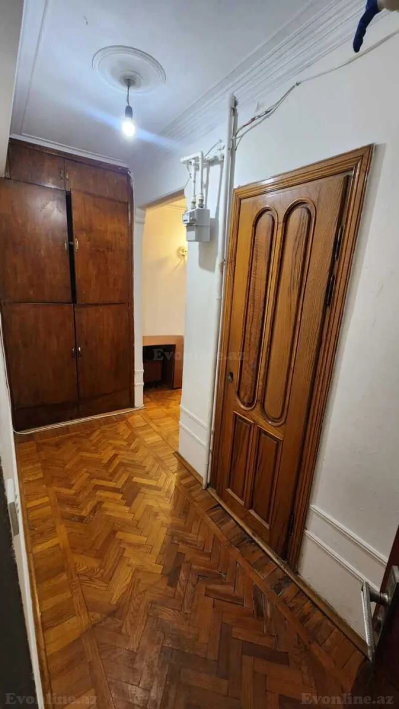 Satılır 2 otaqlı Mənzil Köhnə tikili 72 m² Gənclik m. - şəkil 8