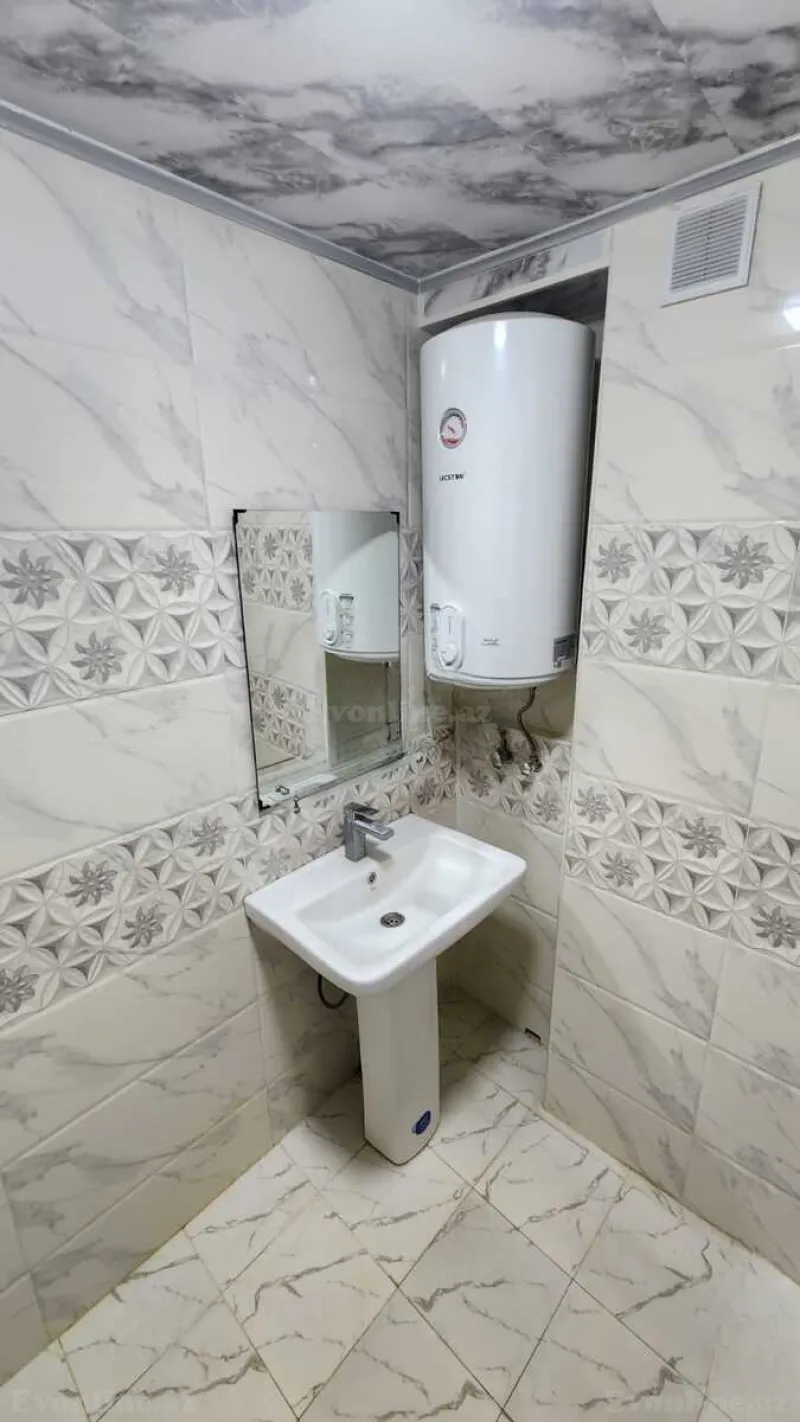 Satılır 2 otaqlı Mənzil Köhnə tikili 72 m² Gənclik m. - şəkil 12