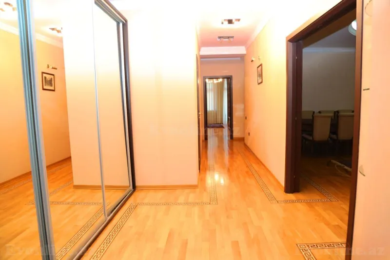 Kirayə verilir 4 otaqlı Mənzil Yeni tikili 210 m² 28 May m. - şəkil 10