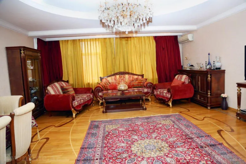 Kirayə verilir 4 otaqlı Mənzil Yeni tikili 210 m² 28 May m. - şəkil 22