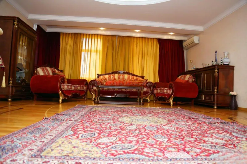 Kirayə verilir 4 otaqlı Mənzil Yeni tikili 210 m² 28 May m. - şəkil 24