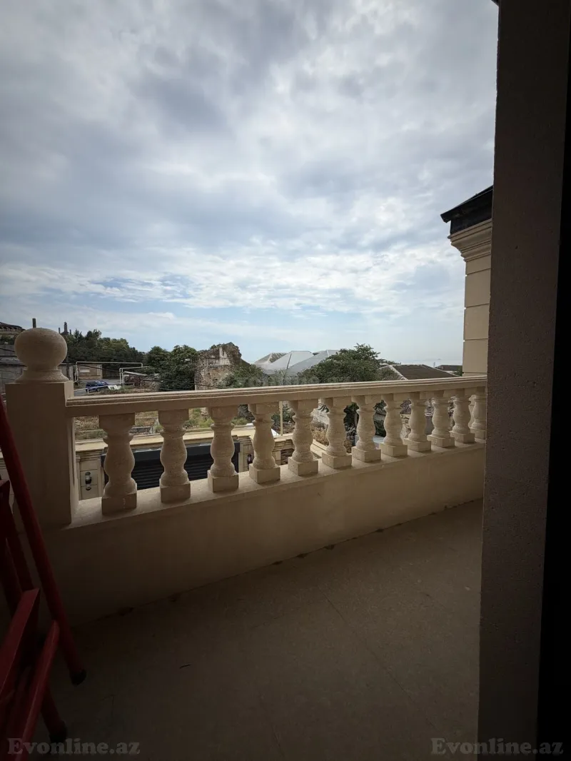 Satılır 5 otaqlı Həyət evi 240 m² Həzi Aslanov - şəkil 3