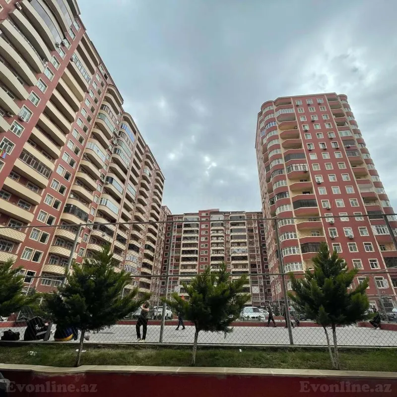 2 otaqlı Mənzil 65 m² 8-ci mikrorayon Satılır