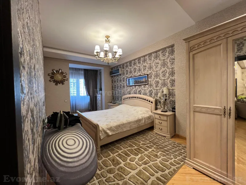Satılır 4 otaqlı Mənzil Yeni tikili 190 m² Nəsimi r. - şəkil 6