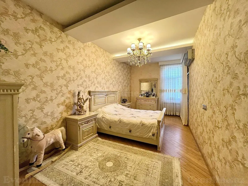 Satılır 4 otaqlı Mənzil Yeni tikili 190 m² Nəsimi r. - şəkil 8