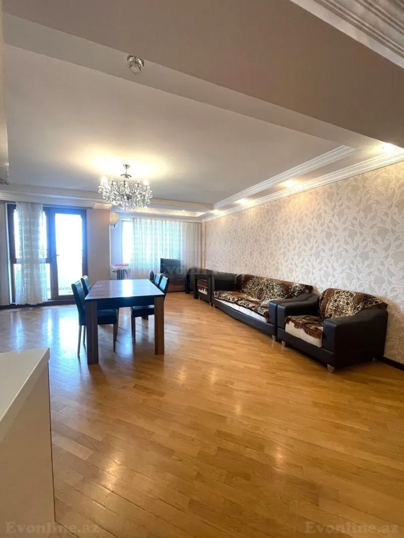 3 otaqlı Mənzil 136 m² Nəriman Nərimanov m. Satılır