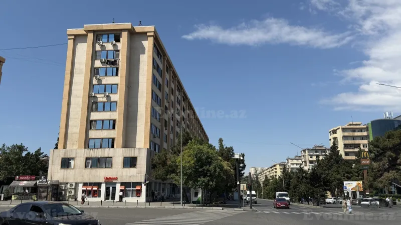 Satılır 3 otaqlı Mənzil Köhnə tikili 85 m² Bakıxanov - şəkil 2