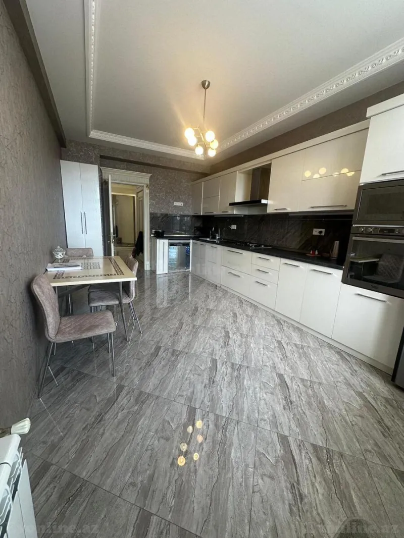 Kirayə verilir 3 otaqlı Mənzil Yeni tikili 145 m² Xətai m. - şəkil 10