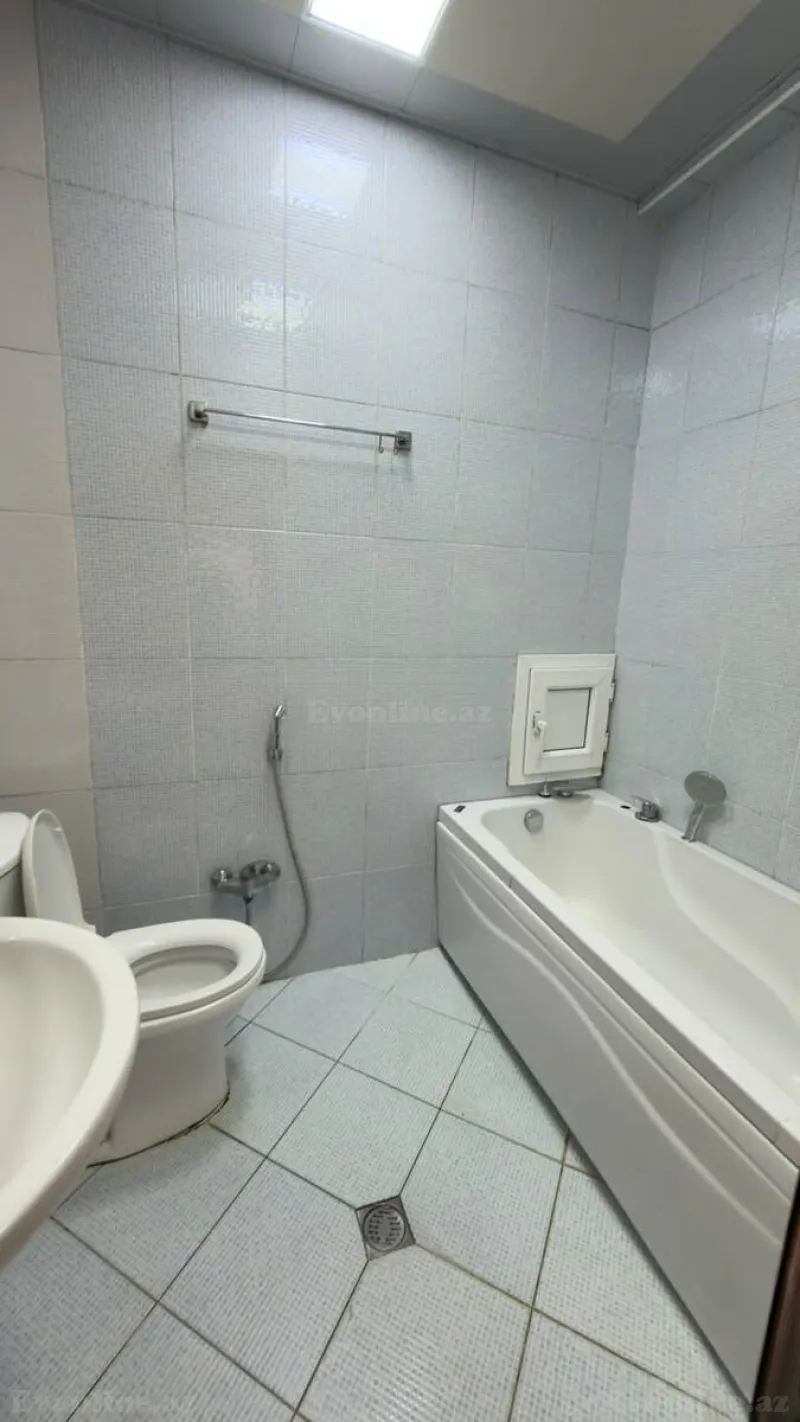 Kirayə verilir 3 otaqlı Mənzil Yeni tikili 95 m² İnşaatçılar m. - şəkil 12
