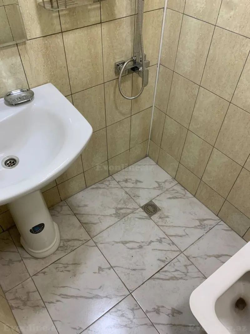 Kirayə verilir 2 otaqlı Mənzil Köhnə tikili 50 m² Nəsimi r. - şəkil 11