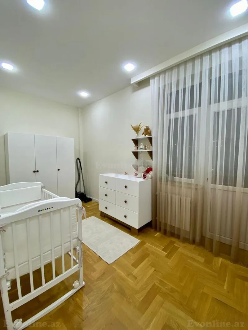 Kirayə verilir 3 otaqlı Mənzil Yeni tikili 100 m² Nərimanov r. - şəkil 9