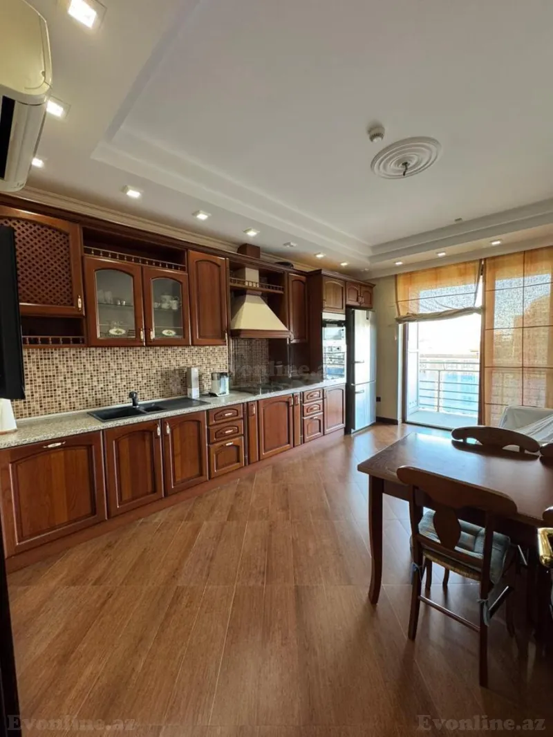 Satılır 7 otaqlı Mənzil Yeni tikili 260 m² Gənclik m. - şəkil 6
