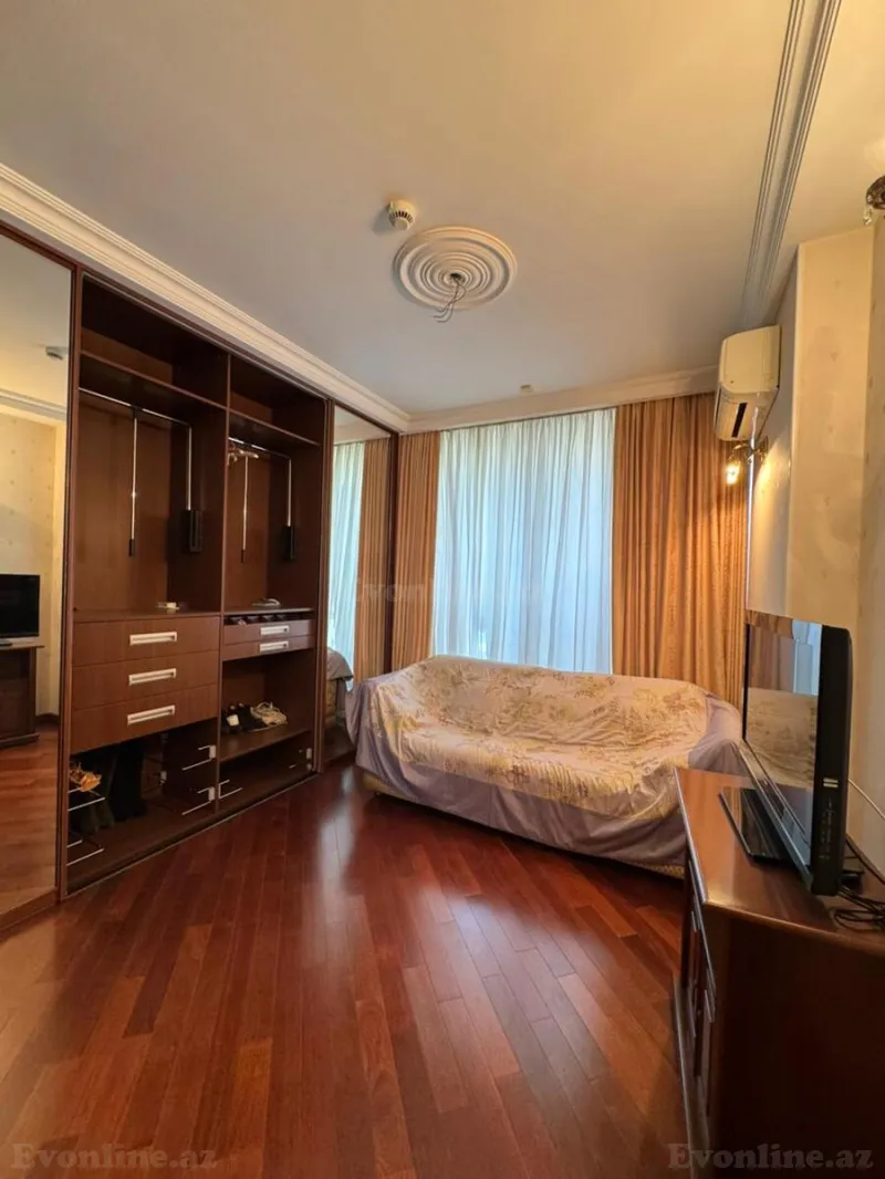 Satılır 7 otaqlı Mənzil Yeni tikili 260 m² Gənclik m. - şəkil 11