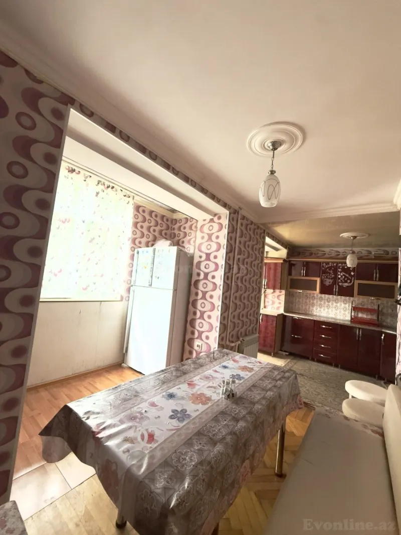 Kirayə verilir 4 otaqlı Mənzil Köhnə tikili 90 m² İnşaatçılar m. - şəkil 11