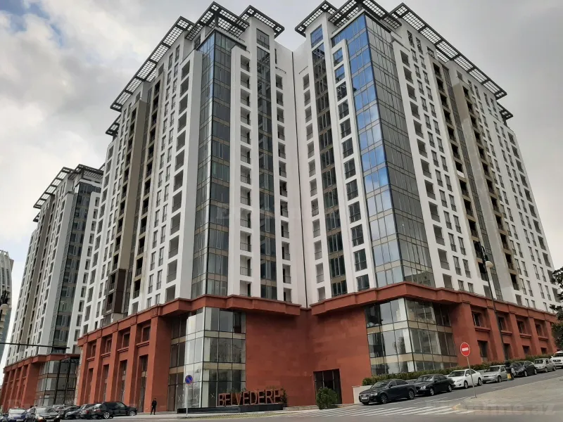 2 otaqlı Mənzil 56 m² Elmlər Akademiyası m. Kirayə verilir
