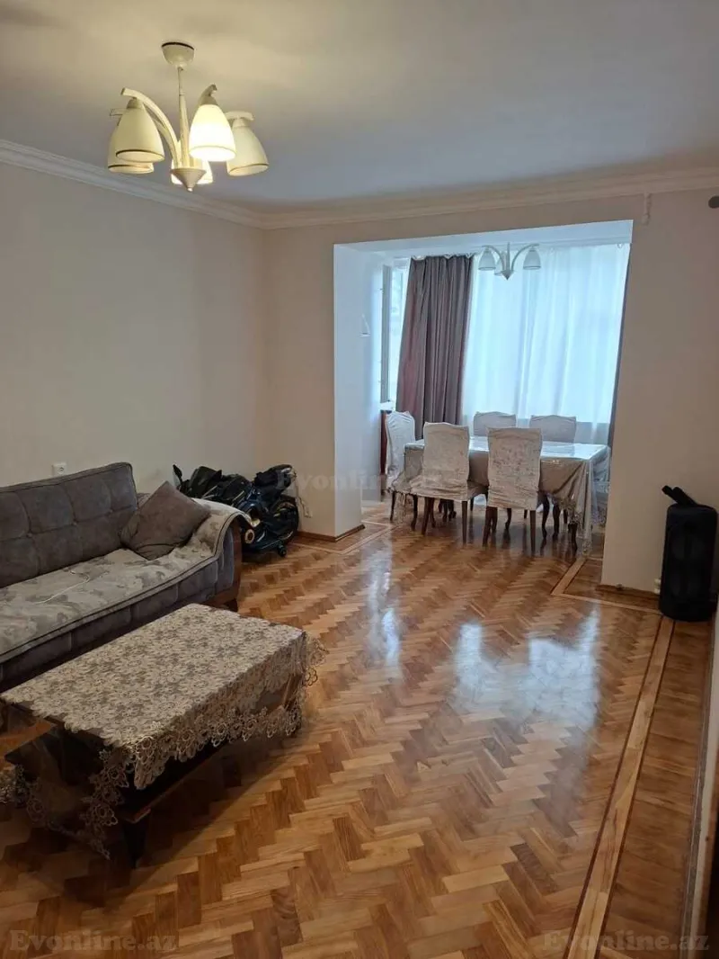 3 otaqlı Mənzil 70 m² Elmlər Akademiyası m. Satılır