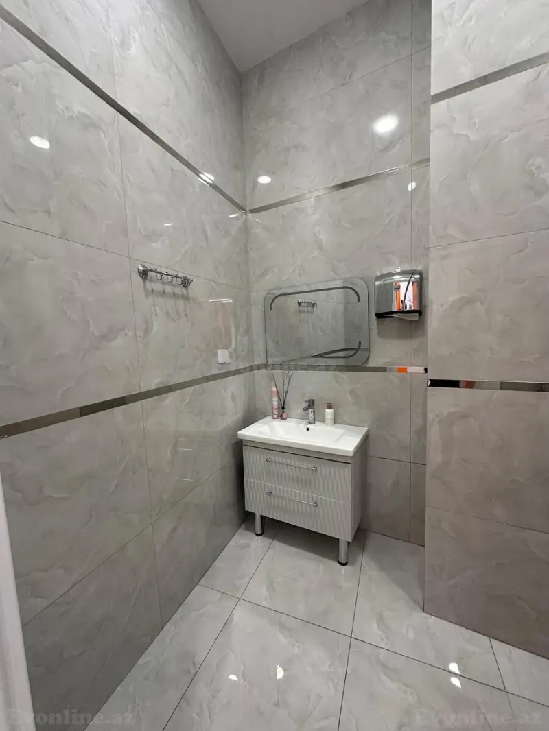 Kirayə verilir Ofis 280 m² Nizami m. - şəkil 24