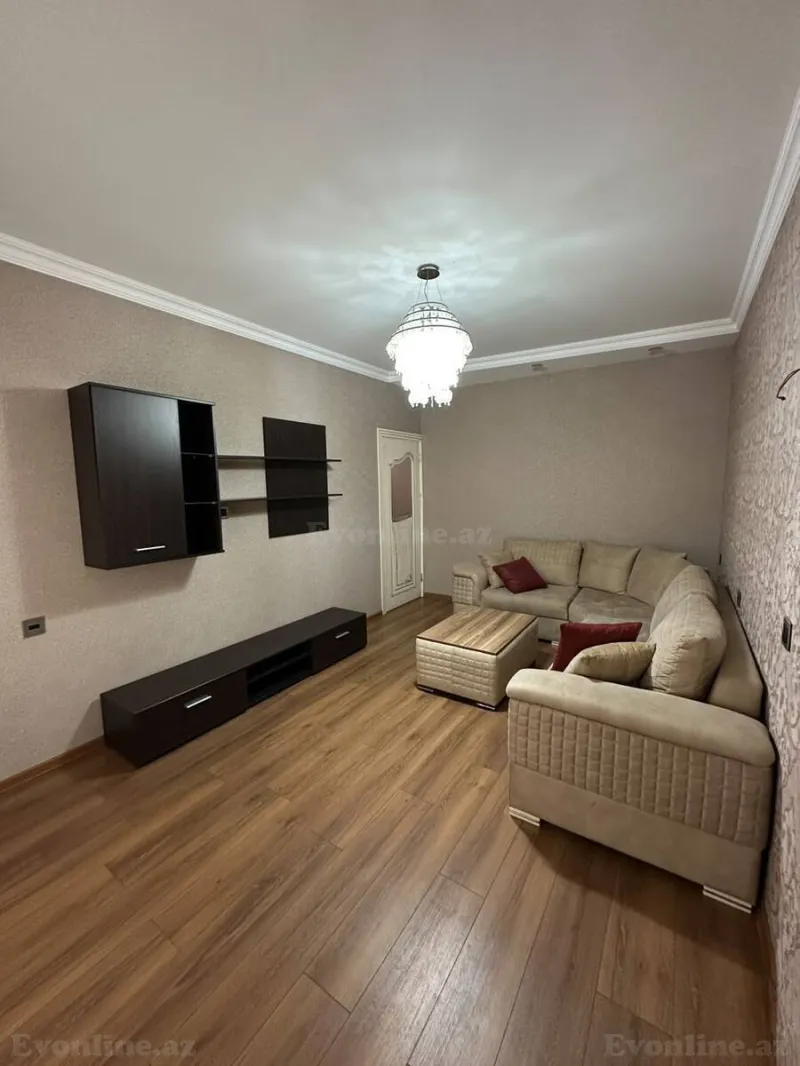 Kirayə verilir 4 otaqlı Mənzil Köhnə tikili 140 m² Xalqlar Dostluğu m.