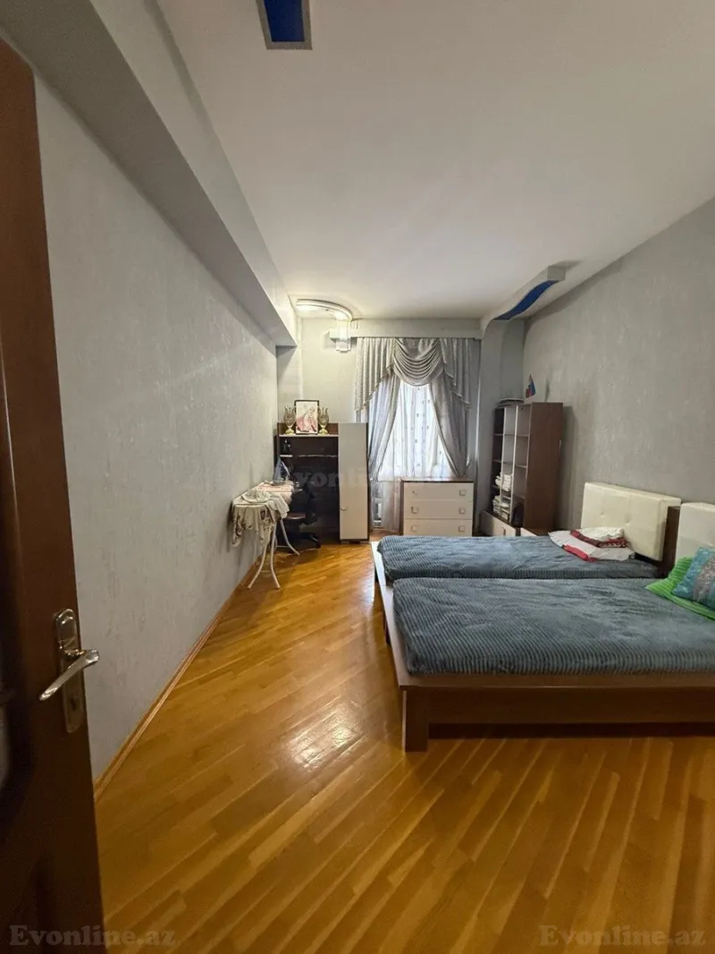 Kirayə verilir 3 otaqlı Mənzil Yeni tikili 150 m² Elmlər Akademiyası m. - şəkil 9