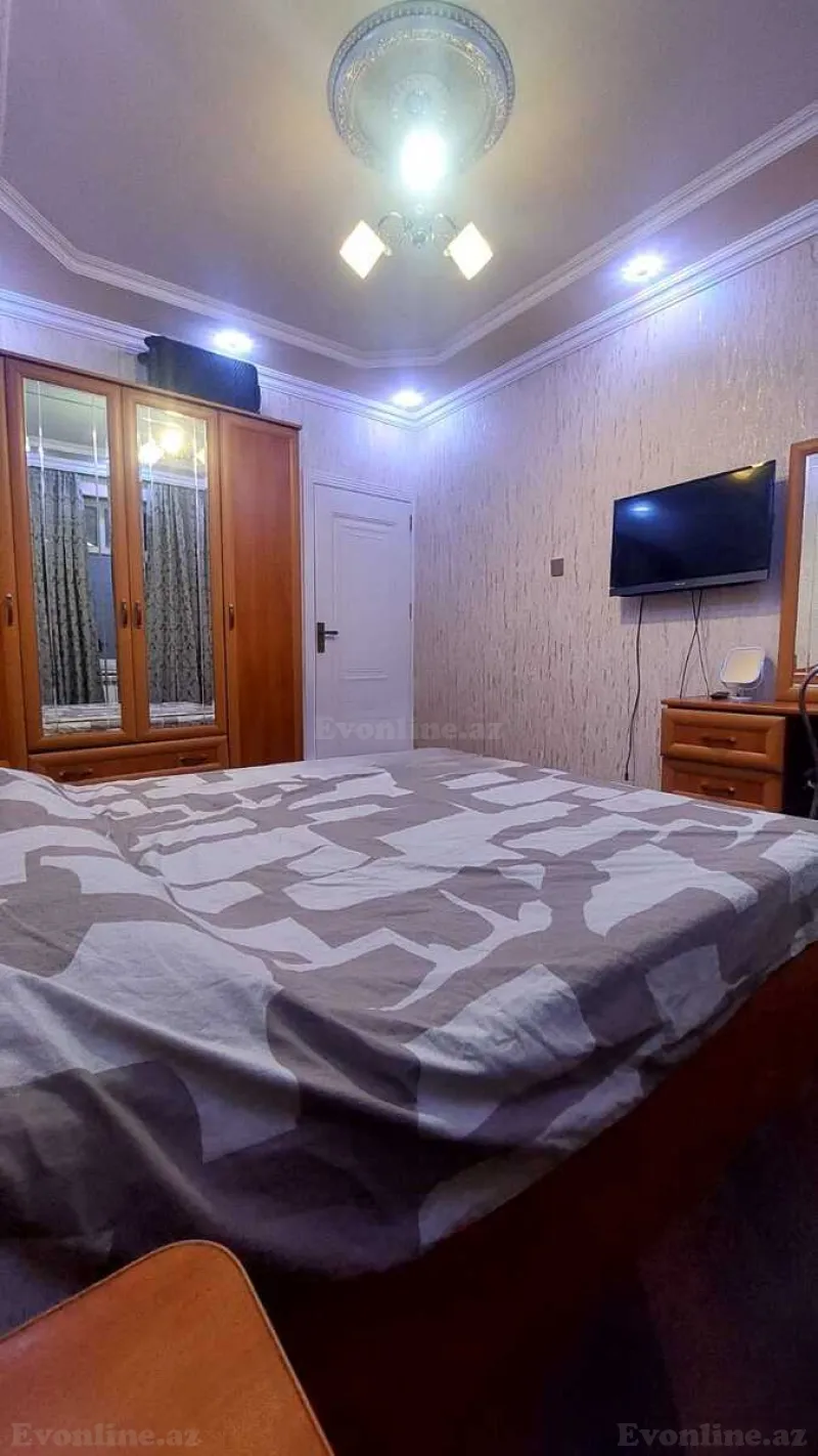 Satılır 3 otaqlı Mənzil Köhnə tikili 77 m² Əhmədli m. - şəkil 3
