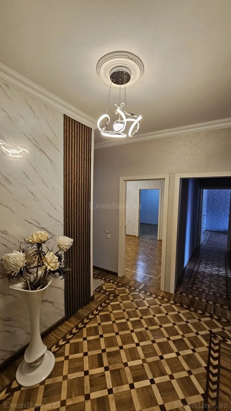 Satılır 5 otaqlı Mənzil Köhnə tikili 120 m² Azadlıq prospekti m. - şəkil 5