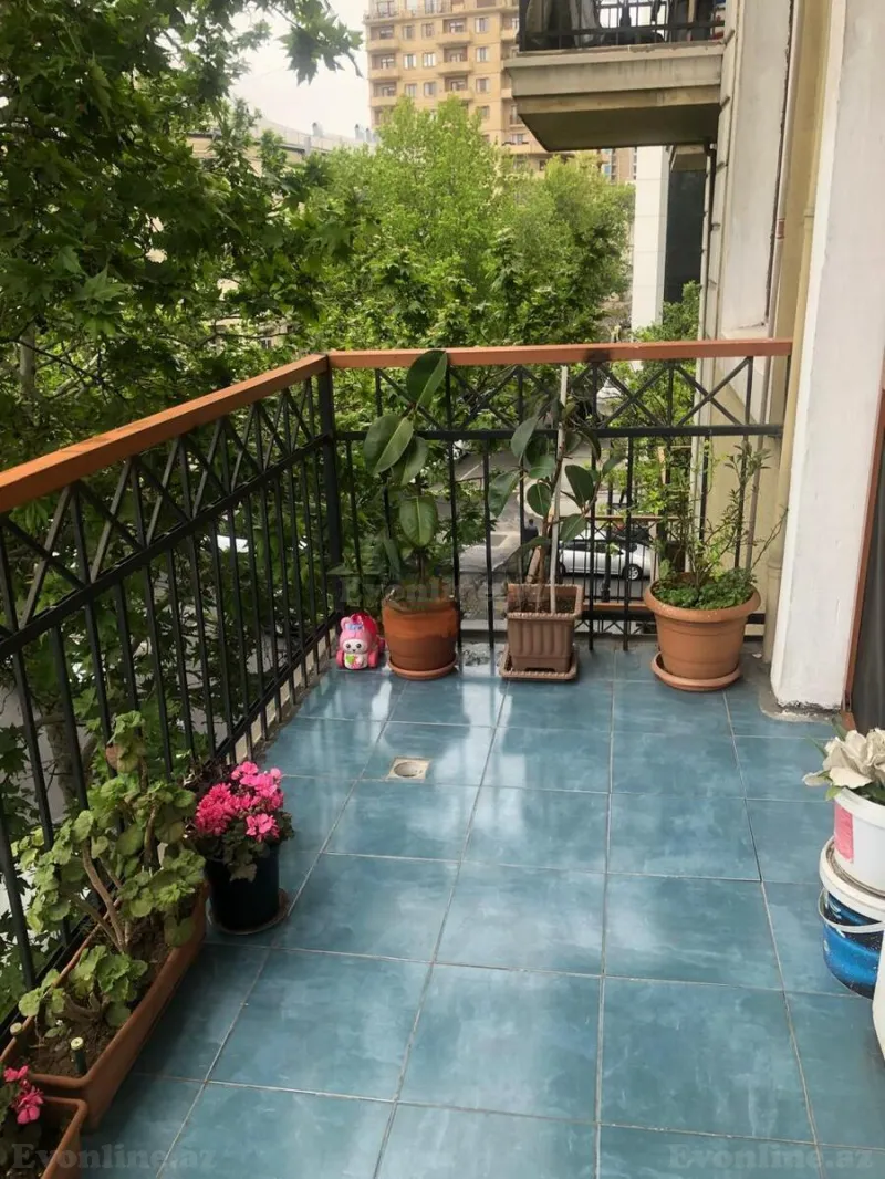 Satılır 3 otaqlı Mənzil Köhnə tikili 92 m² 28 May m. - şəkil 28