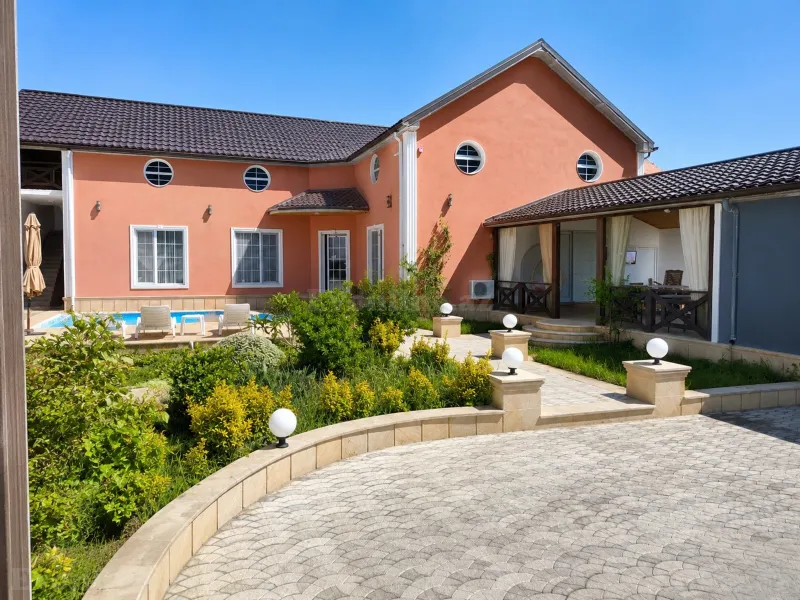 Kirayə verilir 4 otaqlı Həyət evi 200 m² Şüvəlan