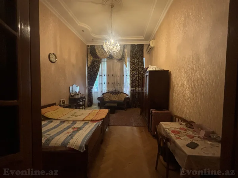 Kirayə verilir 1 otaqlı Mənzil Köhnə tikili 60 m² Sahil m.