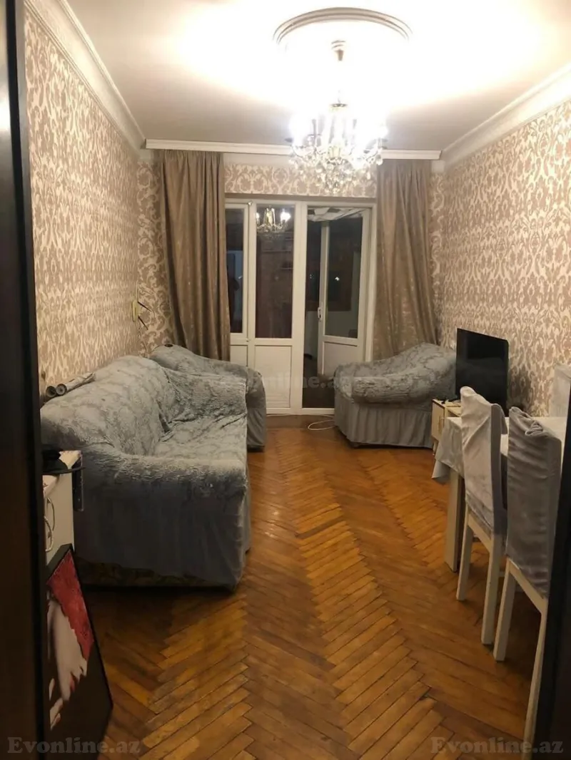 3 otaqlı Mənzil 55 m² Elmlər Akademiyası m. Satılır