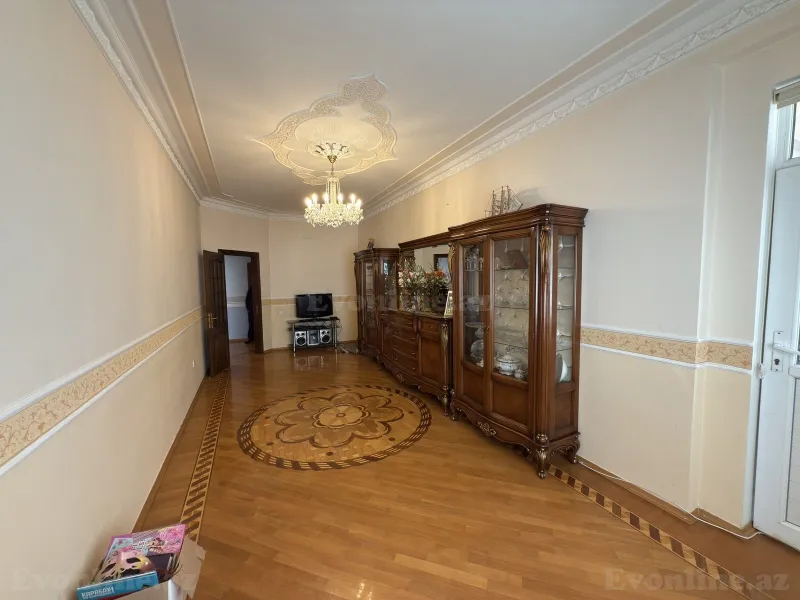 Satılır 3 otaqlı Mənzil Yeni tikili 115 m² Neftçilər m. - şəkil 3