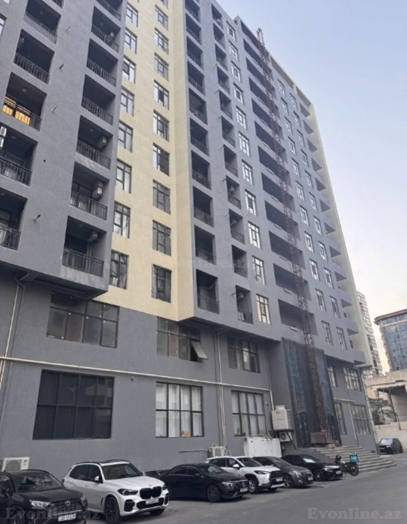 3 otaqlı Mənzil 110 m² Xətai m. Satılır