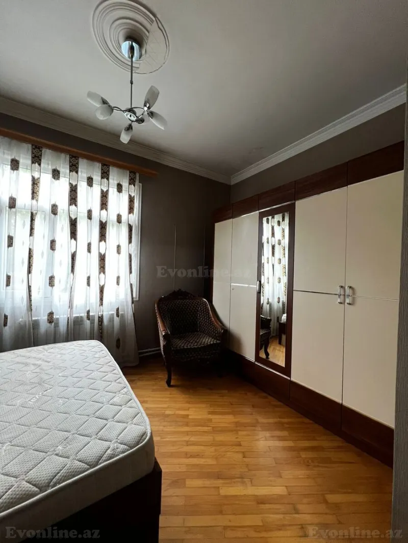 Kirayə verilir 4 otaqlı Mənzil Köhnə tikili 80 m² Nizami m. - şəkil 17