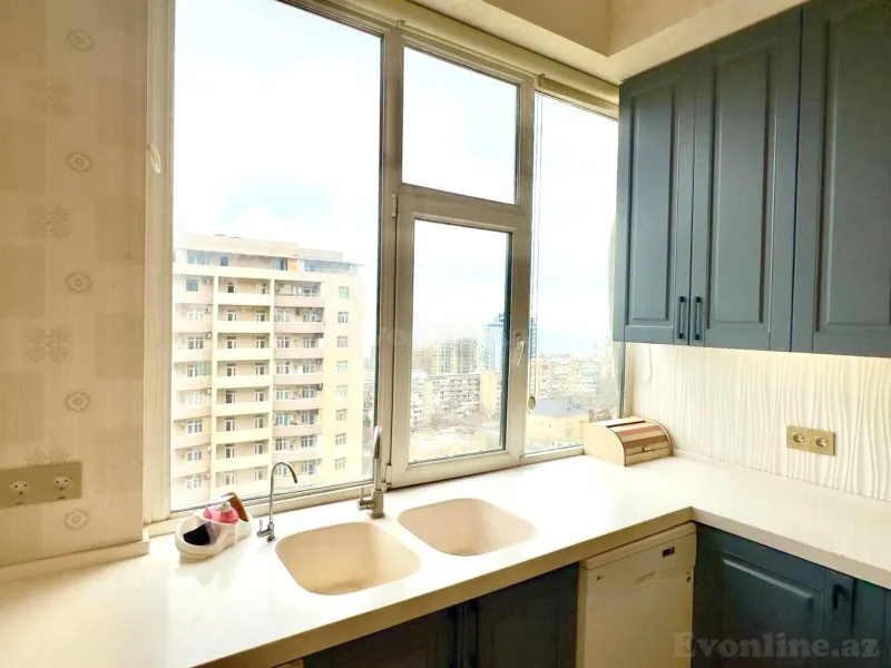 Satılır 4 otaqlı Mənzil Yeni tikili 165 m² Elmlər Akademiyası m. - şəkil 7
