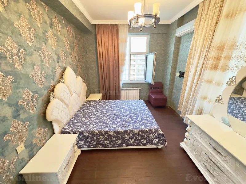 Satılır 4 otaqlı Mənzil Yeni tikili 165 m² Elmlər Akademiyası m. - şəkil 10