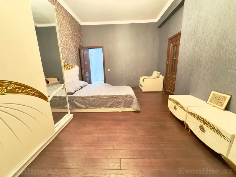 Satılır 4 otaqlı Mənzil Yeni tikili 165 m² Elmlər Akademiyası m. - şəkil 17