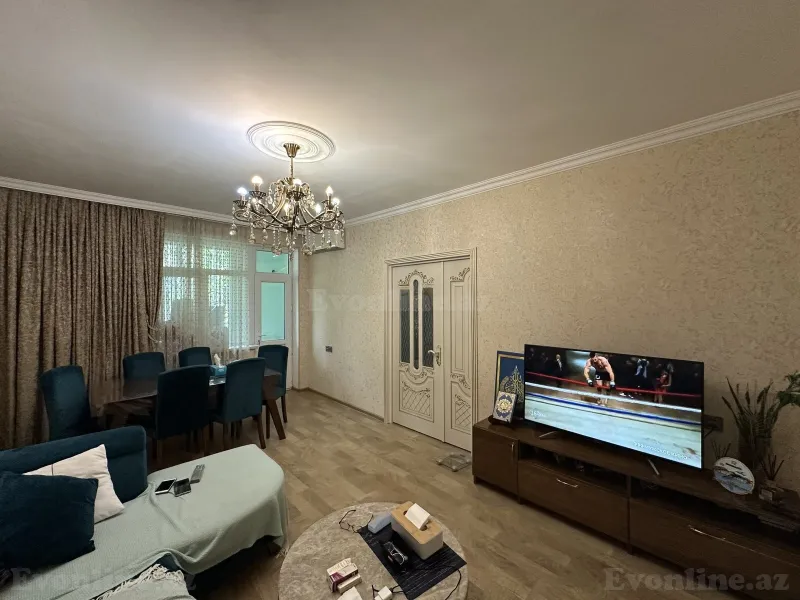 Satılır 4 otaqlı Mənzil Köhnə tikili 110 m² Xalqlar Dostluğu m. - şəkil 2