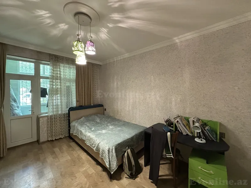 Satılır 4 otaqlı Mənzil Köhnə tikili 110 m² Xalqlar Dostluğu m. - şəkil 9